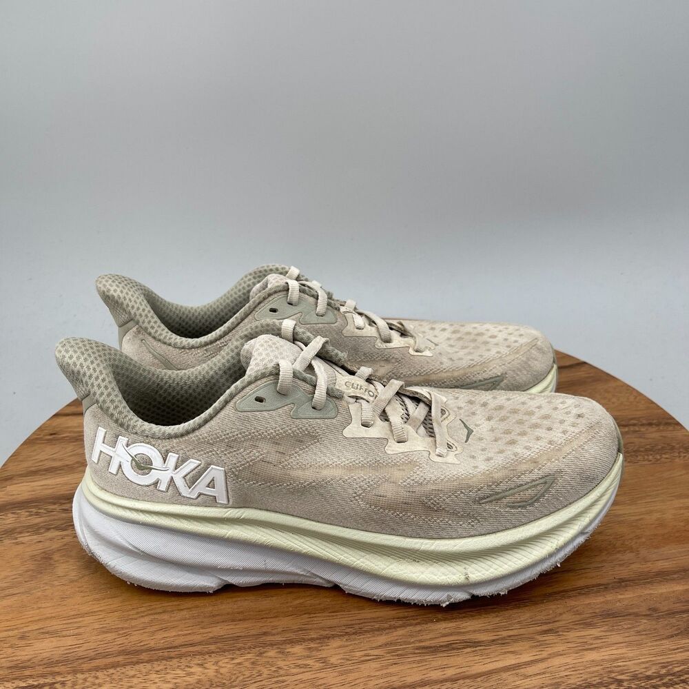Hoka One One Clifton 9 Shoes Mens Size 8.5 D Beige Running Comfort Walking Gym